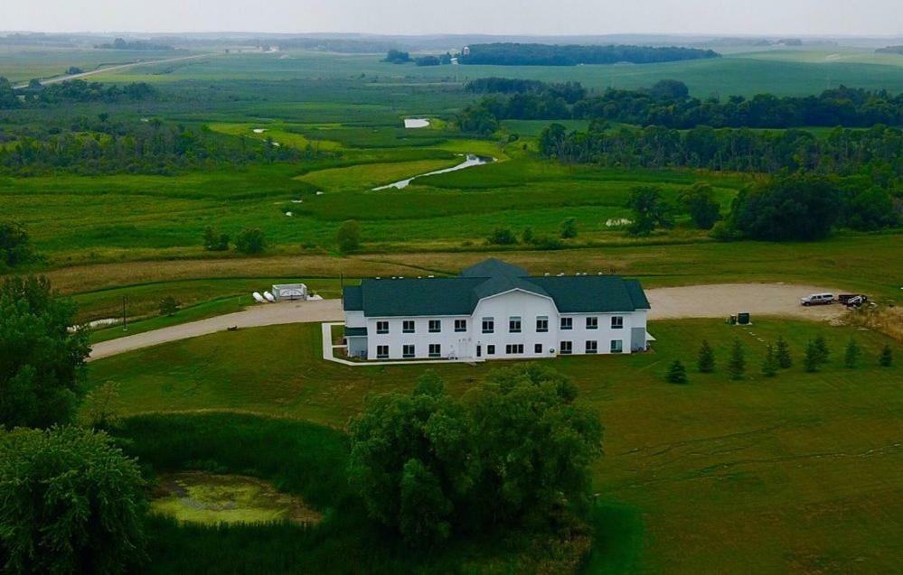 Lakes Inn At Dunvilla Exterior foto